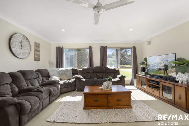 Photo - 4 Summerhill Drive, Morayfield QLD 4506 - Image 3