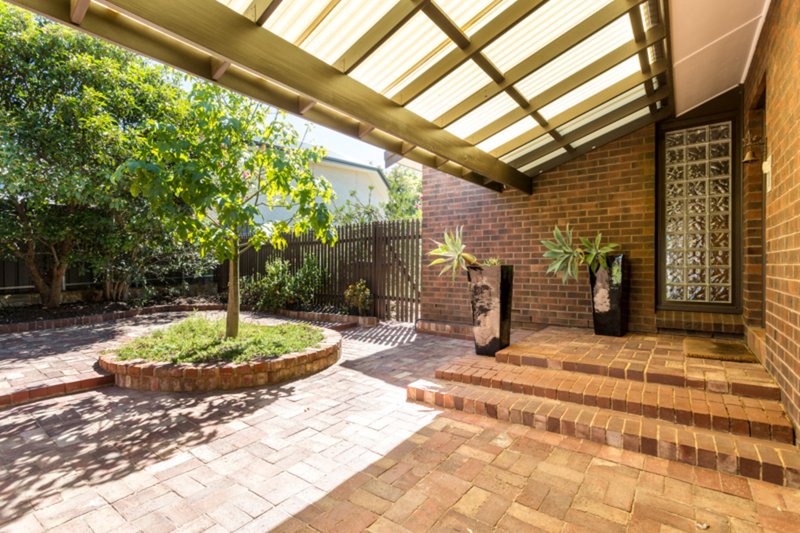 Photo - 4 Sun Crescent, Highbury SA 5089 - Image 2