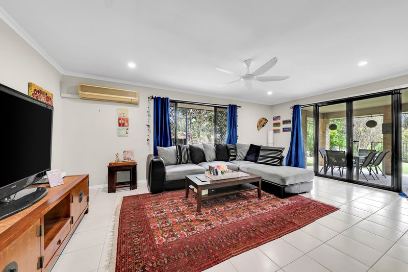 Photo - 4 Sunbeam Court, Eatons Hill QLD 4037 - Image 10