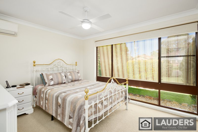 Photo - 4 Suni Drive, Old Bar NSW 2430 - Image 3