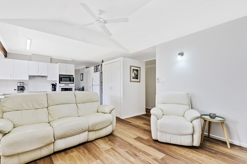 Photo - 4 Sunpointe Street, Maroochydore QLD 4558 - Image 7