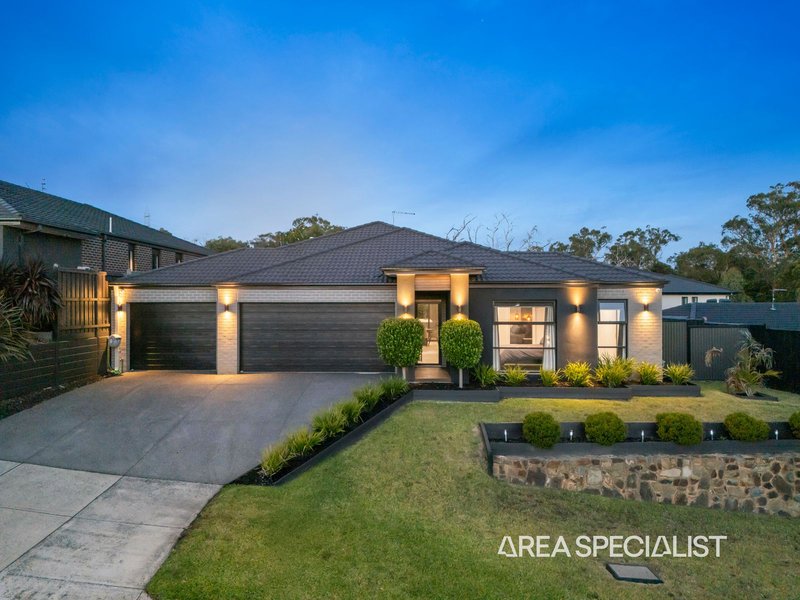 4 Sunset Crescent, Pakenham VIC 3810