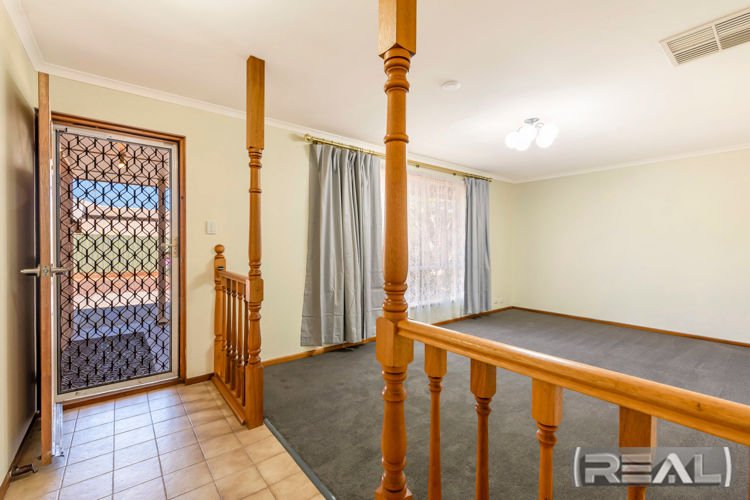 Photo - 4 Sunshine Place, Blakeview SA 5114 - Image 4