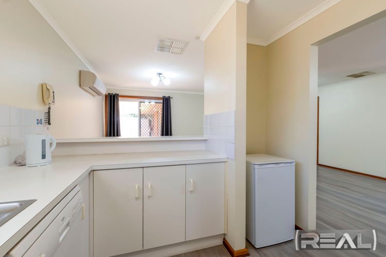 Photo - 4 Sunshine Place, Blakeview SA 5114 - Image 10