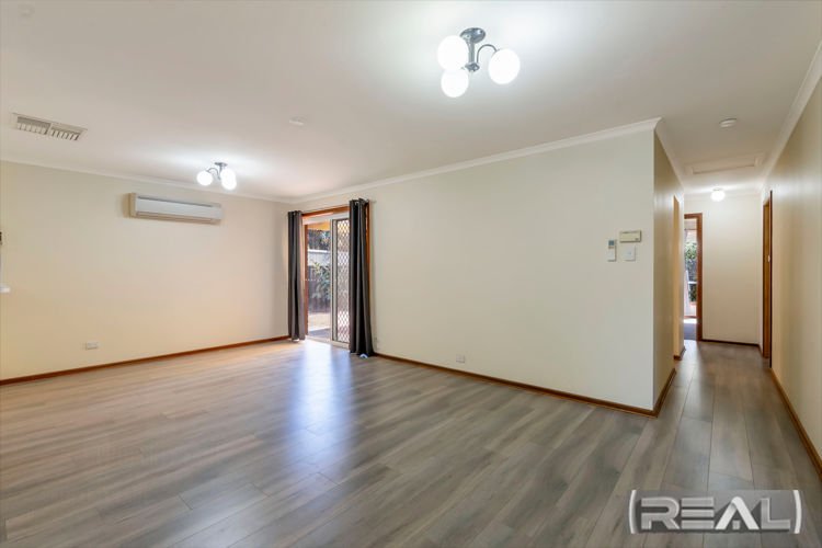 Photo - 4 Sunshine Place, Blakeview SA 5114 - Image 11