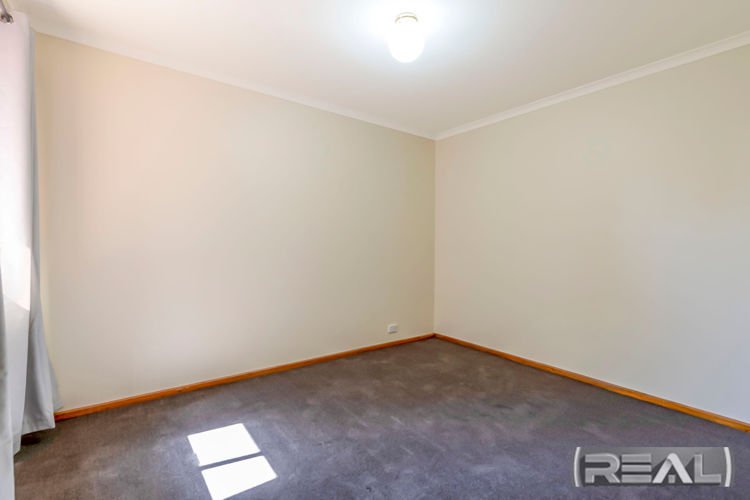 Photo - 4 Sunshine Place, Blakeview SA 5114 - Image 17