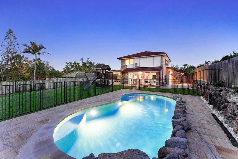 Photo - 4 Suttor Court, Murrumba Downs QLD 4503 - Image 2