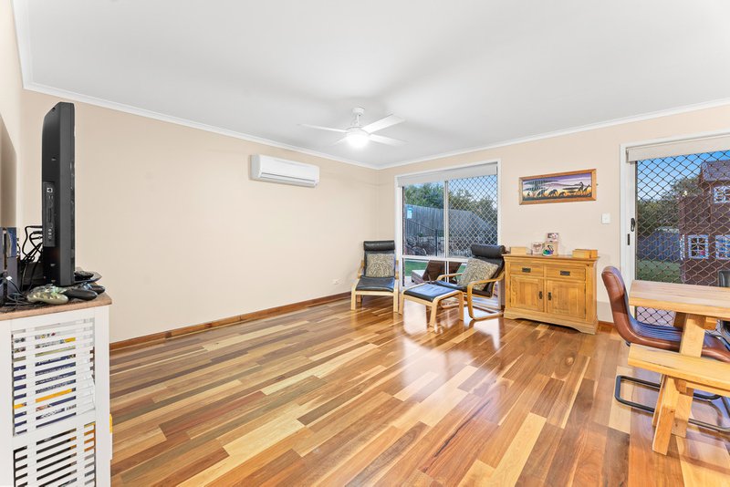 Photo - 4 Suttor Court, Murrumba Downs QLD 4503 - Image 5