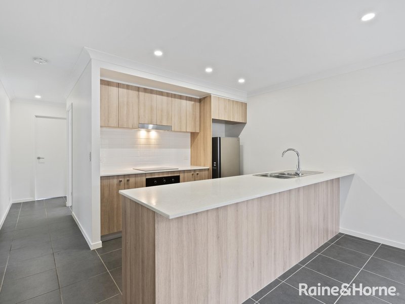 Photo - 4 Swansea Circuit, Redland Bay QLD 4165 - Image 2