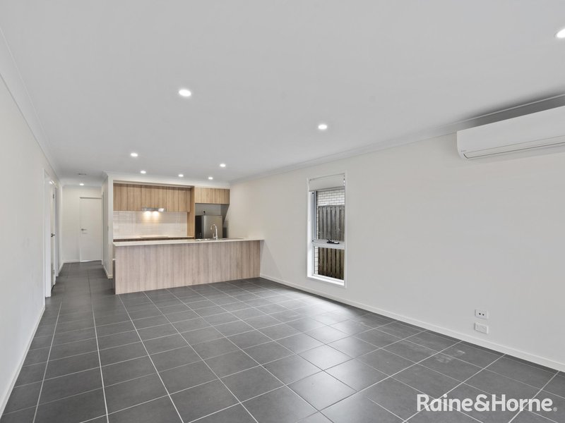 Photo - 4 Swansea Circuit, Redland Bay QLD 4165 - Image 4