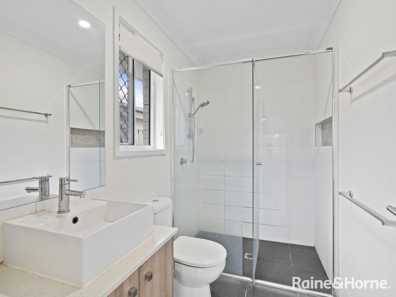 Photo - 4 Swansea Circuit, Redland Bay QLD 4165 - Image 13