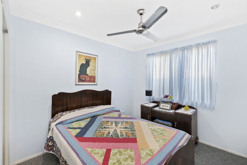 Photo - 4 Sylvia Court, Rothwell QLD 4022 - Image 9