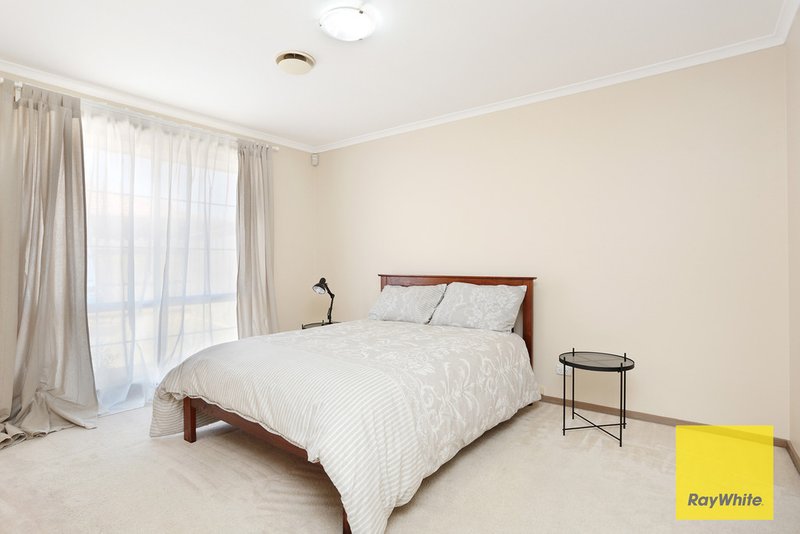 Photo - 4 Symons Avenue, Hoppers Crossing VIC 3029 - Image 6