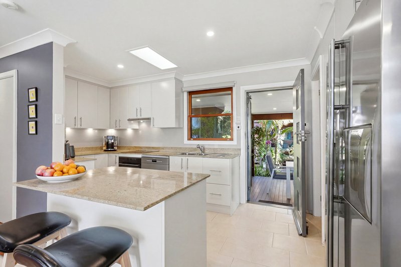 Photo - 4 Talara Avenue, Bateau Bay NSW 2261 - Image 5