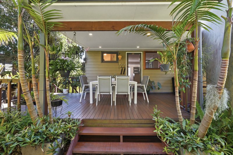 Photo - 4 Talara Avenue, Bateau Bay NSW 2261 - Image 7