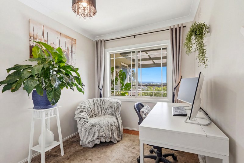 Photo - 4 Talara Avenue, Bateau Bay NSW 2261 - Image 10