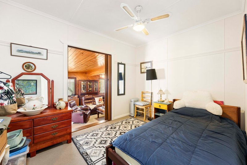 Photo - 4 Talbot Street, Harristown QLD 4350 - Image 7