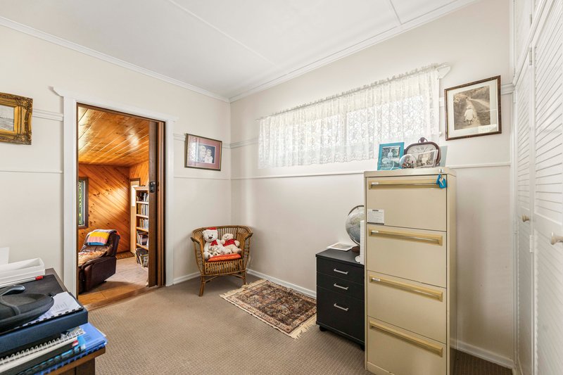 Photo - 4 Talbot Street, Harristown QLD 4350 - Image 8