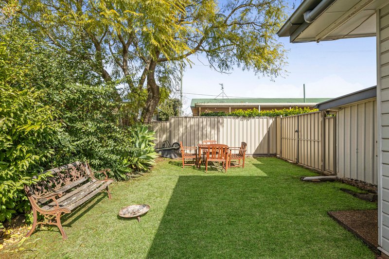 Photo - 4 Talbot Street, Harristown QLD 4350 - Image 13