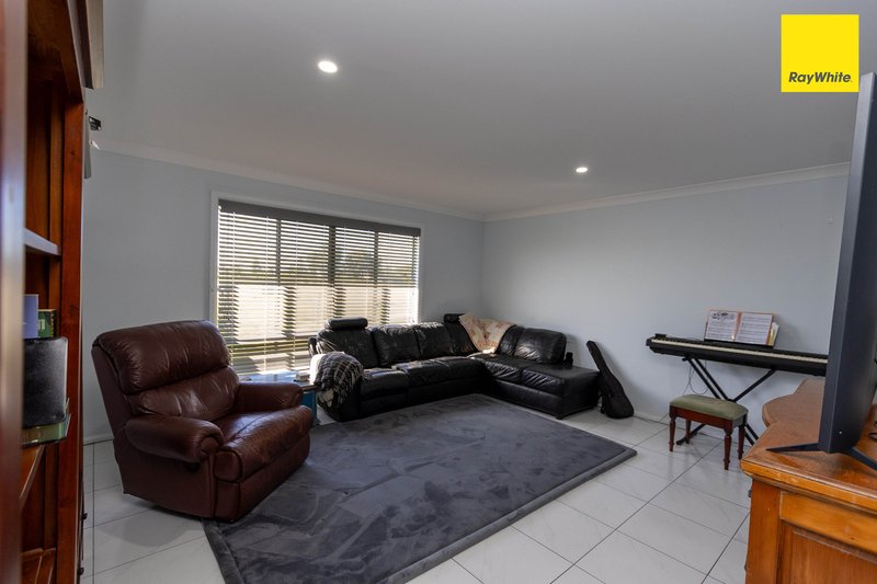 Photo - 4 Talbragar Close, Inverell NSW 2360 - Image 6