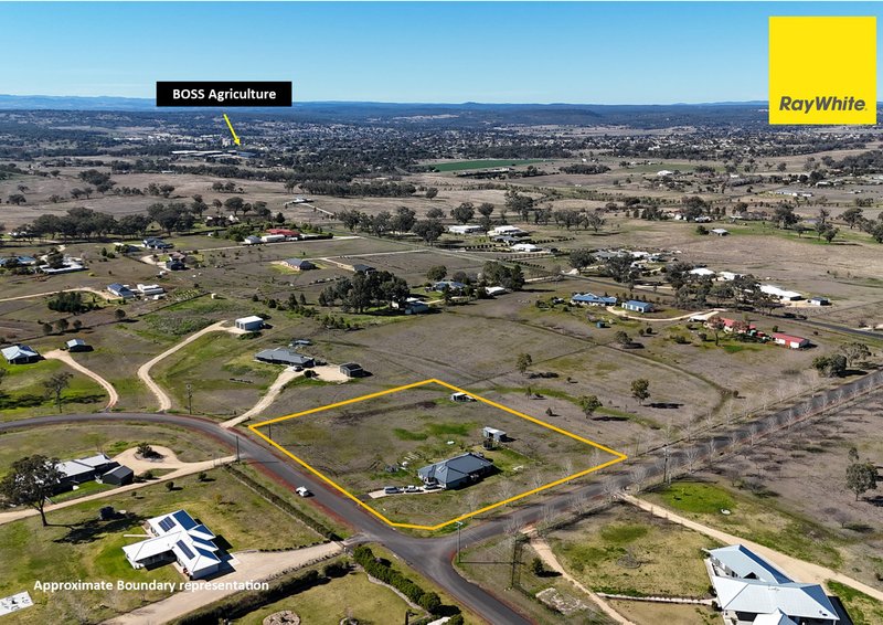 Photo - 4 Talbragar Close, Inverell NSW 2360 - Image 16