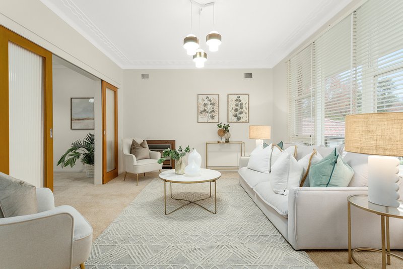 Photo - 4 Tallgums Avenue, West Pennant Hills NSW 2125 - Image 2