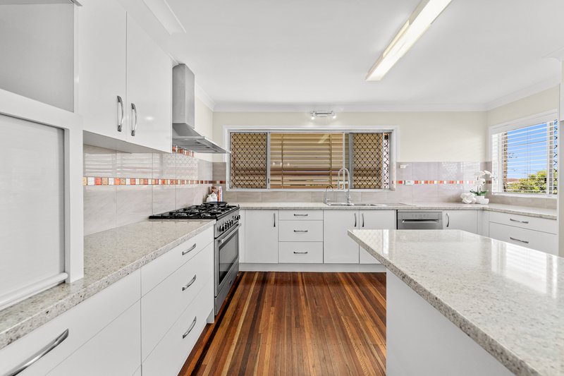 Photo - 4 Tallis Street, Macgregor QLD 4109 - Image 2