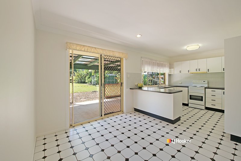 Photo - 4 Tallowwood Court, Kallangur QLD 4503 - Image 4