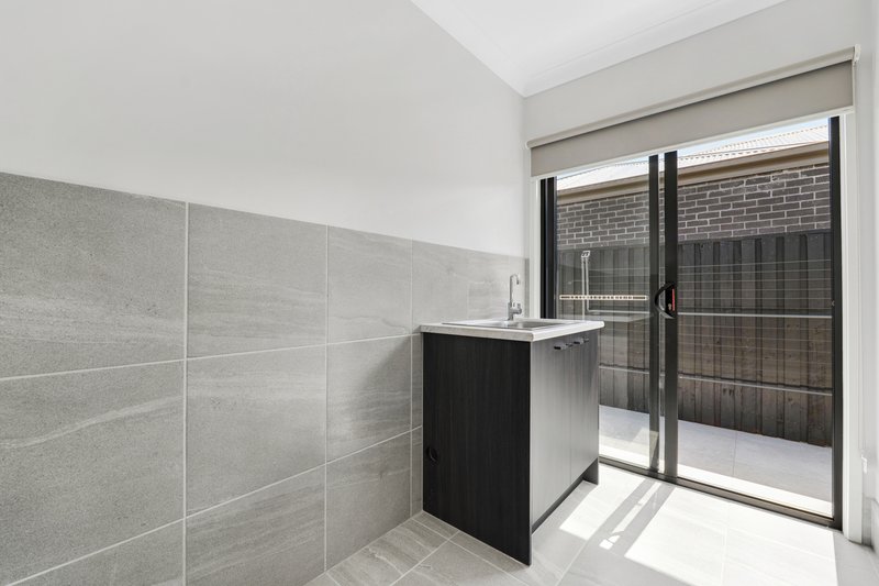 Photo - 4 Tamarind Crescent, Park Ridge QLD 4125 - Image 19