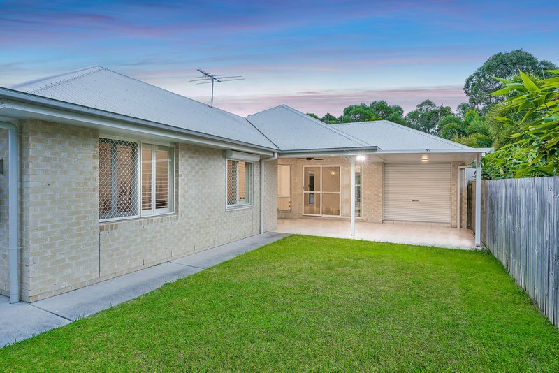 Photo - 4 Tamarind Street, North Lakes QLD 4509 - Image 7