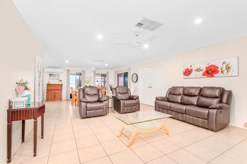 Photo - 4 Tamarisk Way, Woorree WA 6530 - Image 4