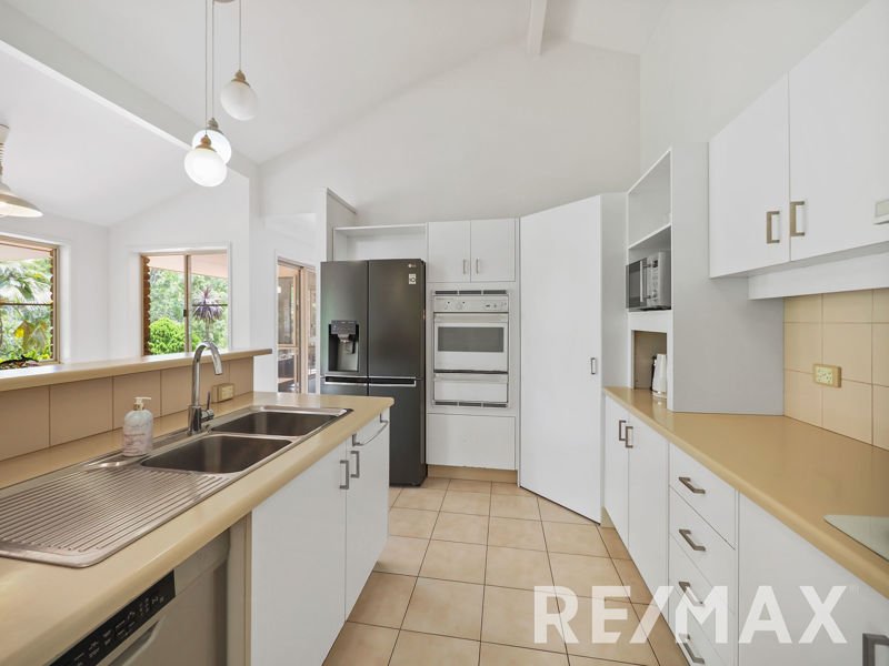 Photo - 4 Tammy Court, Eatons Hill QLD 4037 - Image 9