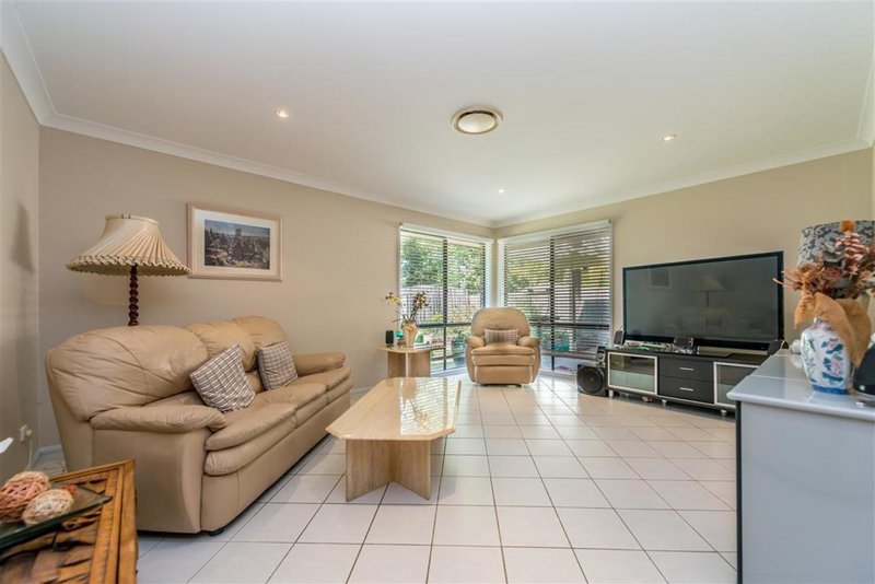 Photo - 4 Tandanus Court, Oxenford QLD 4210 - Image 2