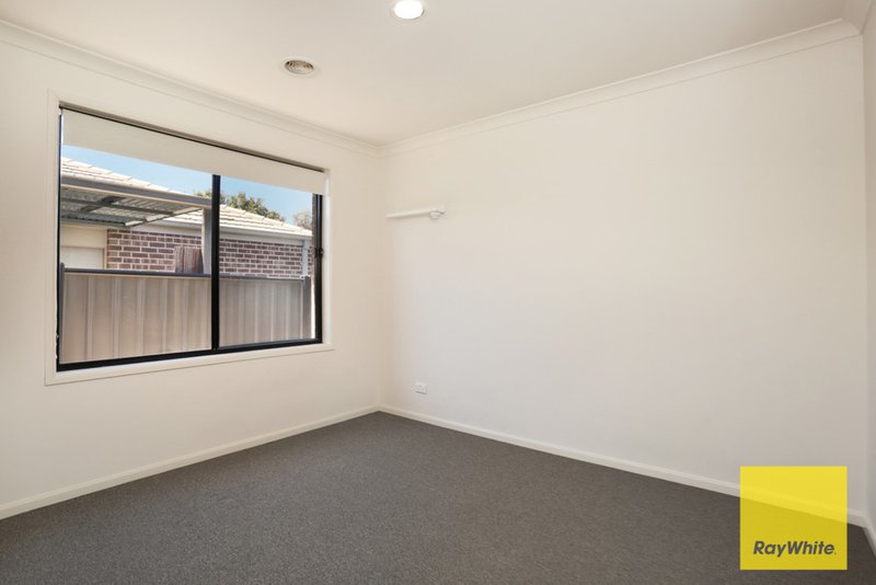 Photo - 4 Tanner Mews, Point Cook VIC 3030 - Image 7