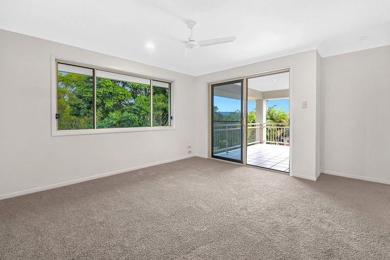 Photo - 4 Tanzen Drive, Arundel QLD 4214 - Image 6