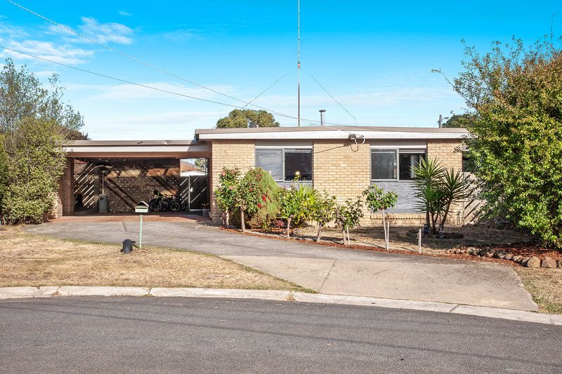 Photo - 4 Tarn Place, Wendouree VIC 3355 - Image 22