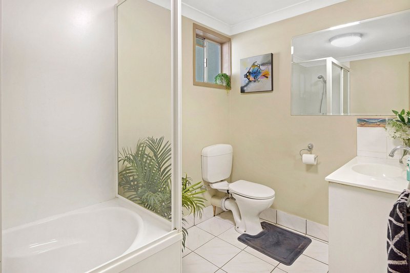 Photo - 4 Tarnook Drive, Ferny Hills QLD 4055 - Image 14