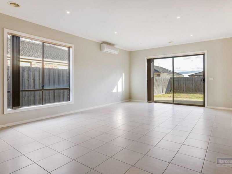 Photo - 4 Taronga Road, Truganina VIC 3029 - Image 3