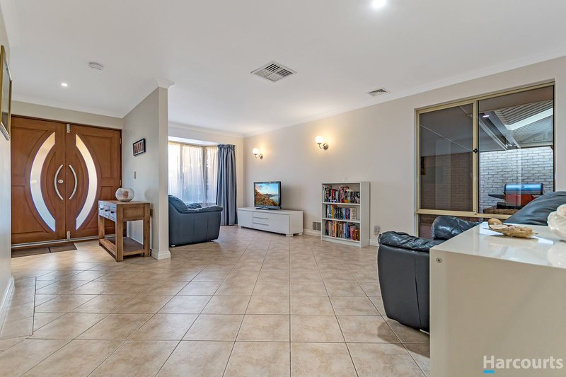 Photo - 4 Taroona Lane, Currambine WA 6028 - Image 8