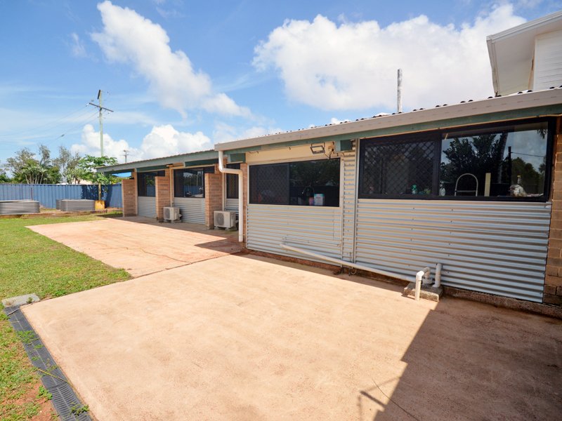 Photo - 4 Tarquin Court, Rocky Point QLD 4874 - Image 7