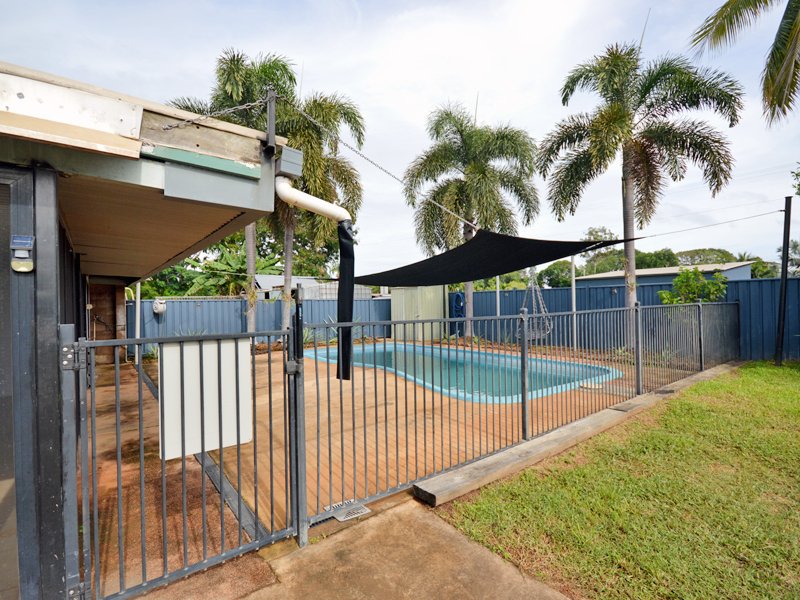 Photo - 4 Tarquin Court, Rocky Point QLD 4874 - Image 10