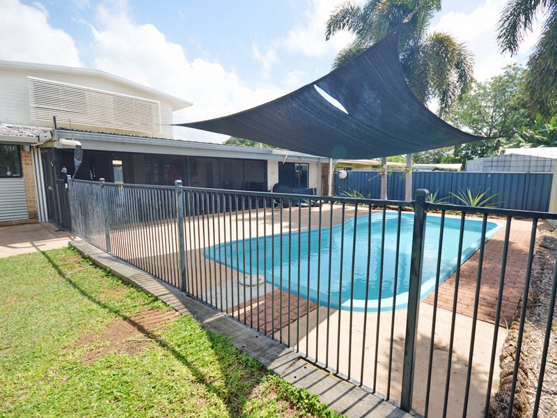 Photo - 4 Tarquin Court, Rocky Point QLD 4874 - Image 11