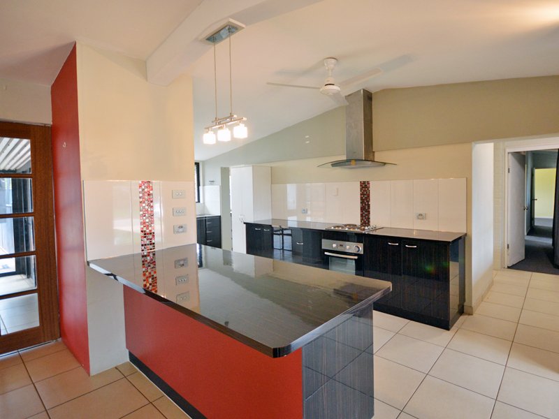 Photo - 4 Tarquin Court, Rocky Point QLD 4874 - Image 28