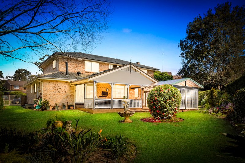 Photo - 4 Tasman Court, Castle Hill NSW 2154 - Image 6