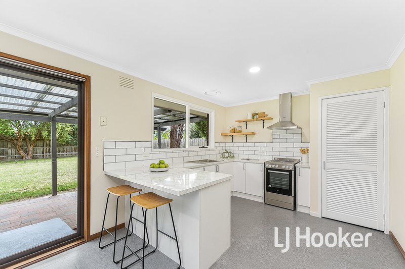 Photo - 4 Tatterson Street, Hampton Park VIC 3976 - Image 6