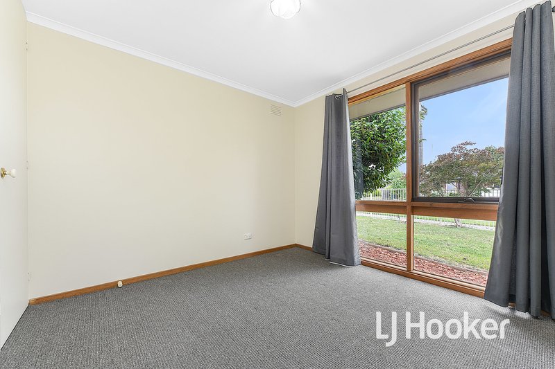 Photo - 4 Tatterson Street, Hampton Park VIC 3976 - Image 9