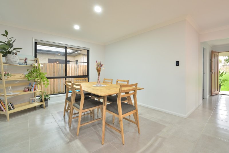 Photo - 4 Tattler Close, Glen Eden QLD 4680 - Image 10