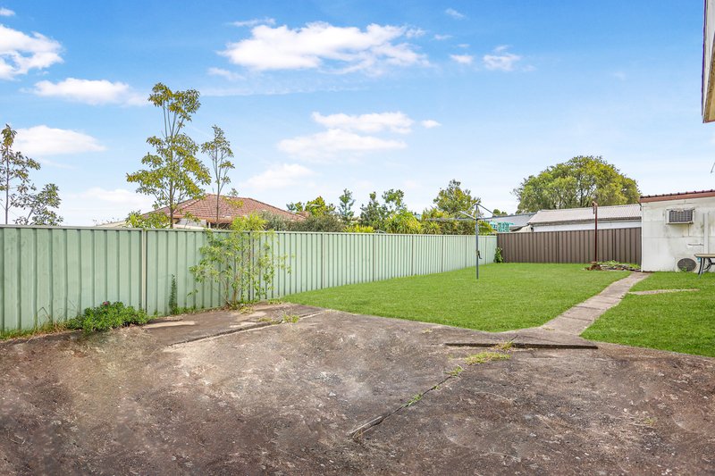 Photo - 4 Taworri Street, Doonside NSW 2767 - Image 2