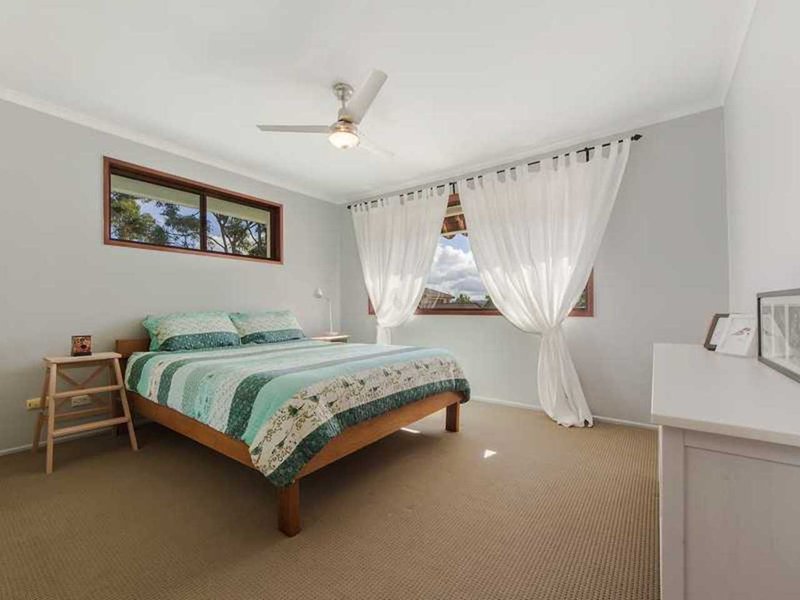 Photo - 4 Teak Place, Ashmore QLD 4214 - Image 12