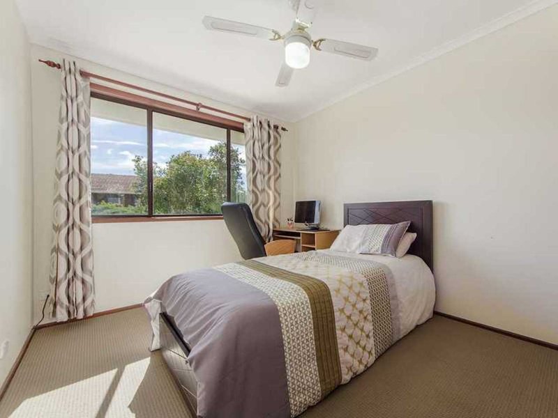 Photo - 4 Teak Place, Ashmore QLD 4214 - Image 13